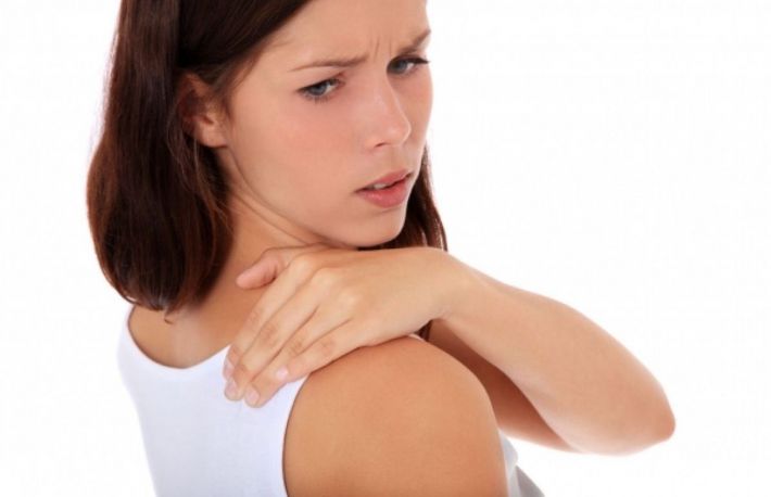 10 remedii pentru gatul intepenit